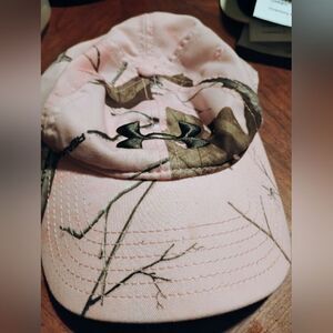 (0992) Under Armour Pink Camo Cap